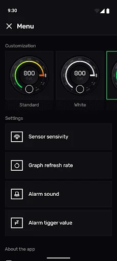 Settings menu with detector customization themes and options for sensor sensitivity, graph refresh rate, and alarm controls